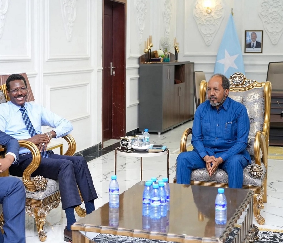 Qoor-qoor iyo - Madaxweyne Xasan Sheekh.jpg
